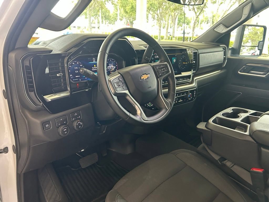 Used 2026 Chevrolet Silverado 2500 LT AWD/4WD image 7
