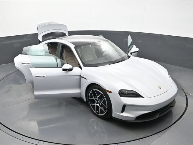 Used 2025 Porsche Taycan RWD image 34