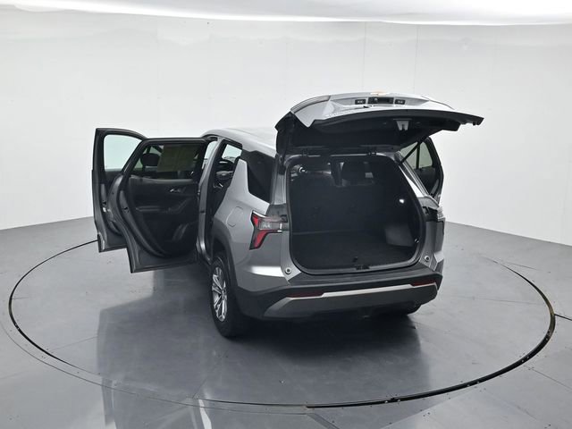 Used 2025 Chevrolet Equinox LT image 44