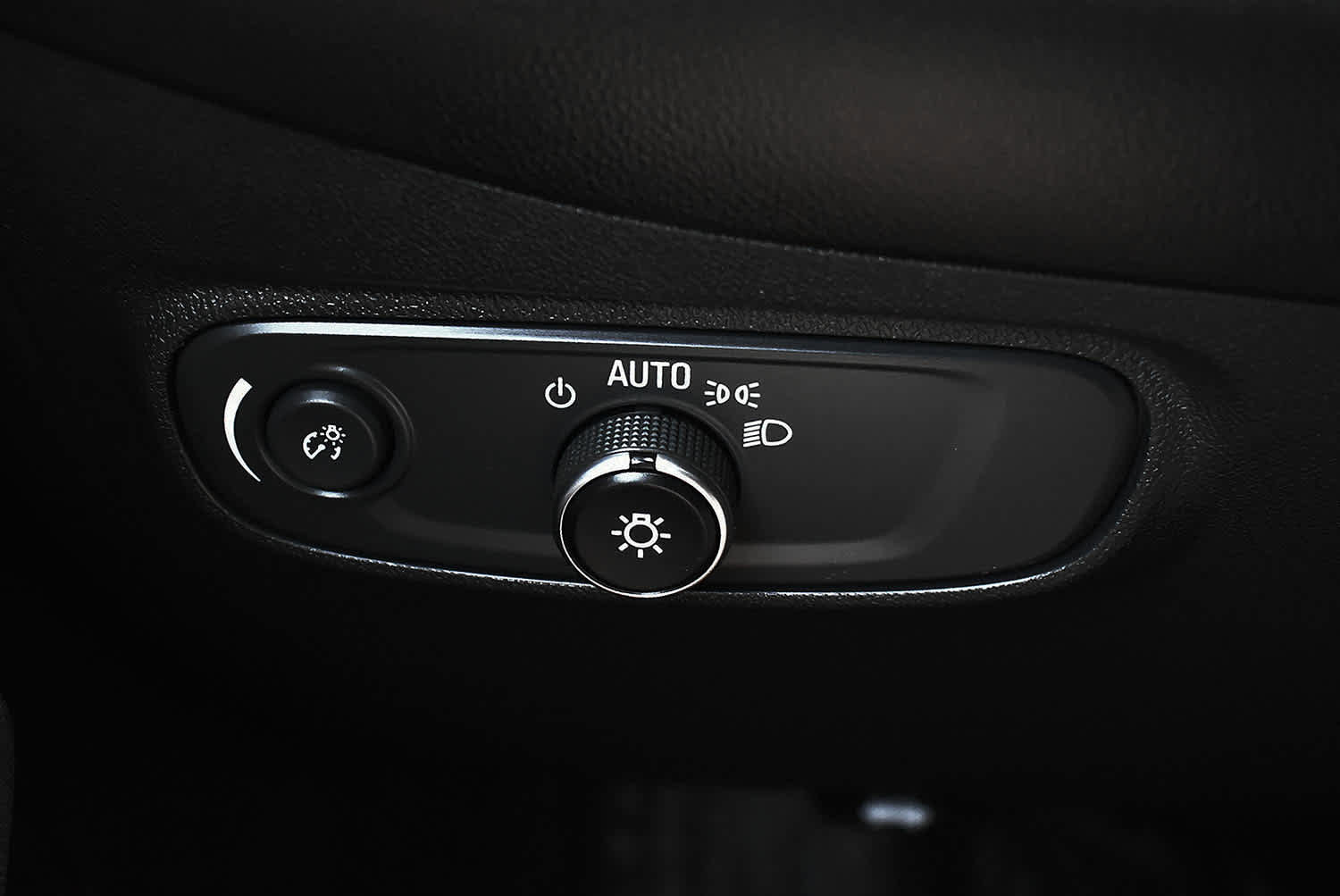 Used 2021 Chevrolet Equinox LS AWD/4WD image 23