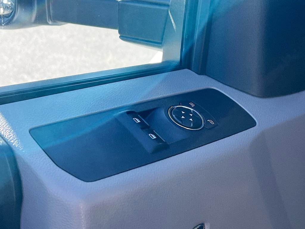 Used 2020 Ford F550 XL image 16