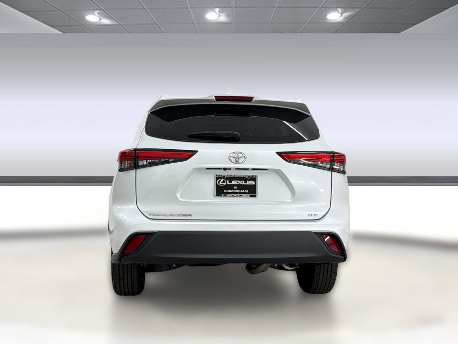 Used 2022 Toyota Highlander XLE FWD image 10