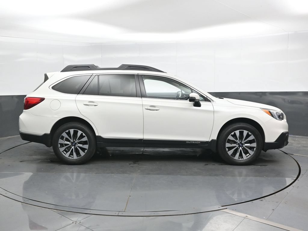 Used 2017 Subaru Outback 2.5i Limited AWD/4WD image 4