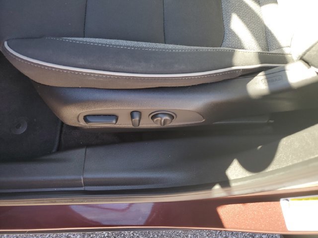 Used 2023 Chevrolet TrailBlazer LT FWD image 18