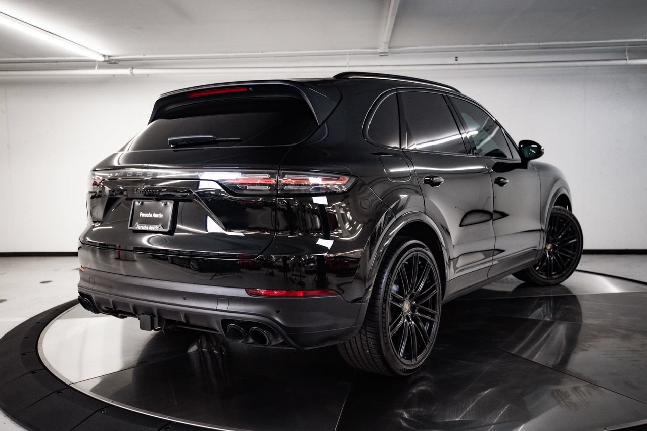 Used 2023 Porsche Cayenne Platinum Edition AWD/4WD image 7