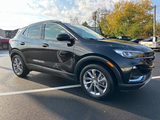 Used 2022 Buick Encore GX Essence w/ Advanced Technology Package FWD image 6