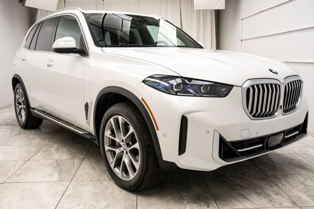 Used 2025 BMW X5 xDrive40i w/ Climate Comfort Package AWD/4WD image 1