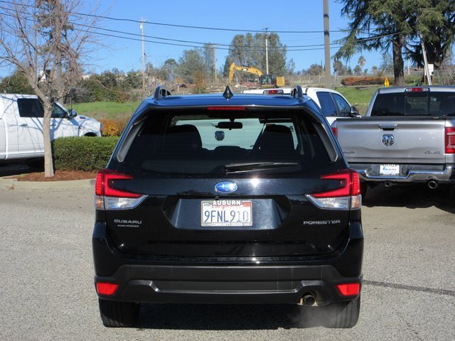 Used 2023 Subaru Forester Premium image 6