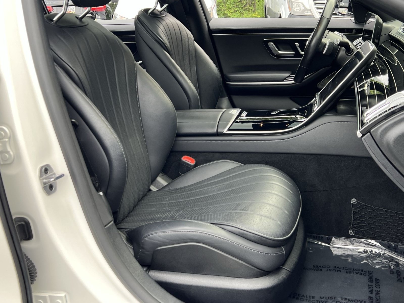 Used 2022 Mercedes-Benz S 580 4MATIC Sedan w/ AMG Line Package image 33