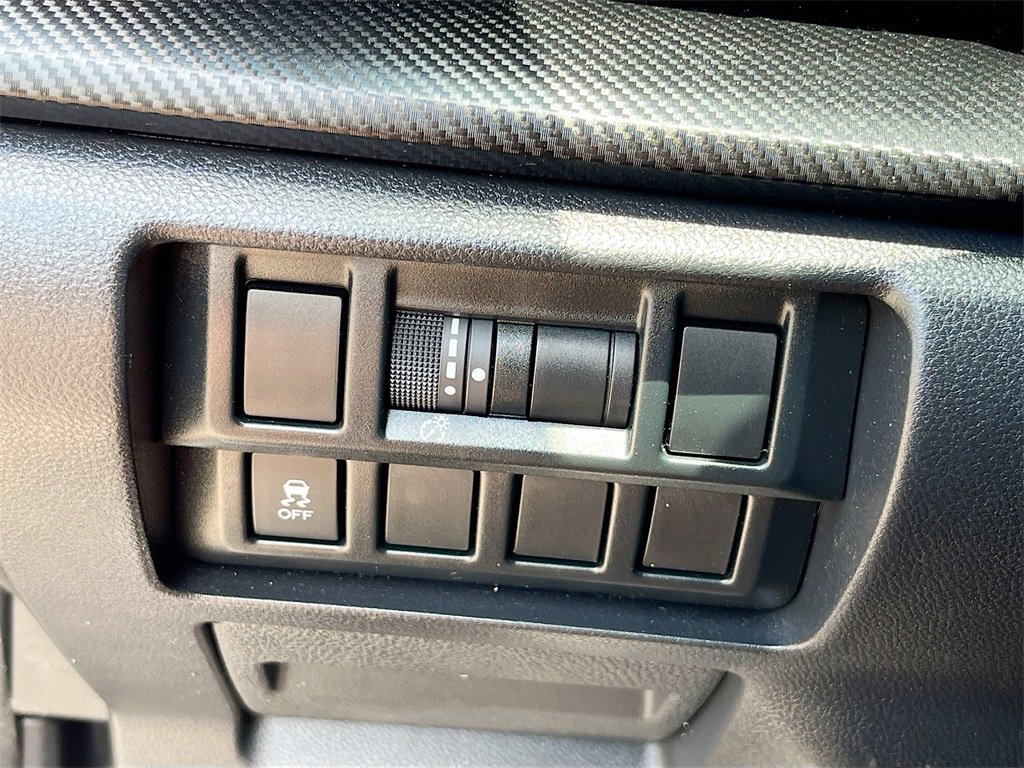 Used 2022 Subaru Crosstrek 2.0i Premium image 10