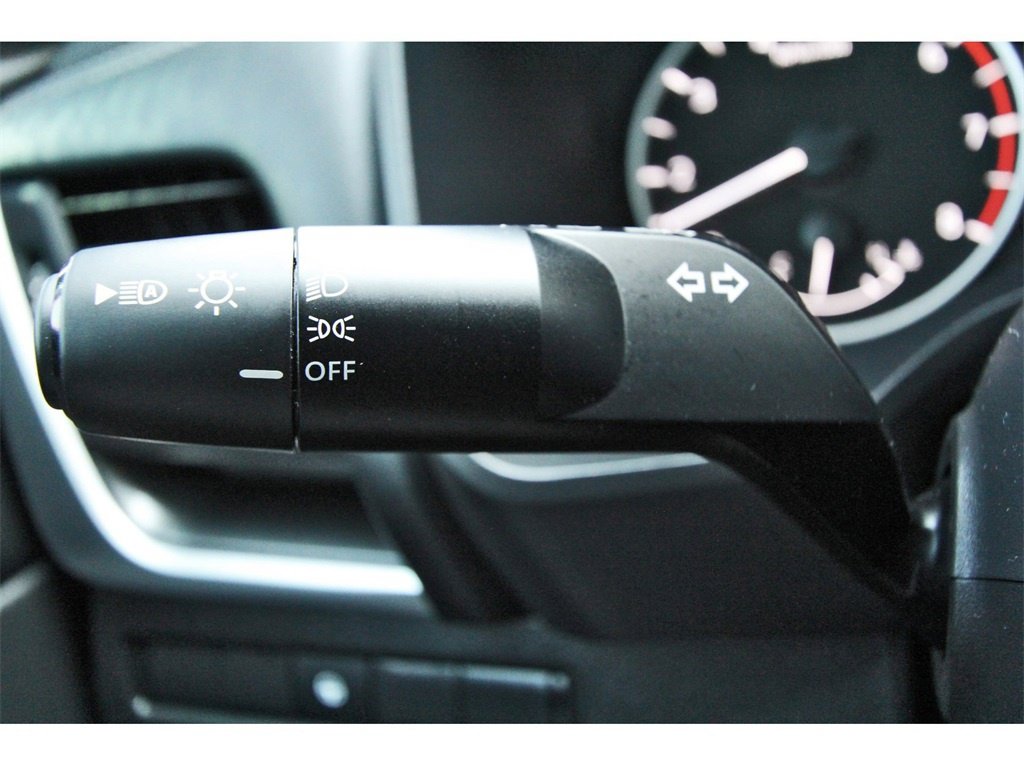 Used 2026 Nissan Rogue SV w/ SV Premium Package image 17