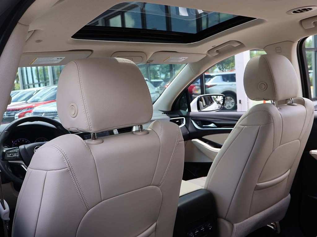 Used 2023 Buick Enclave Premium w/ Experience Buick Package FWD image 39