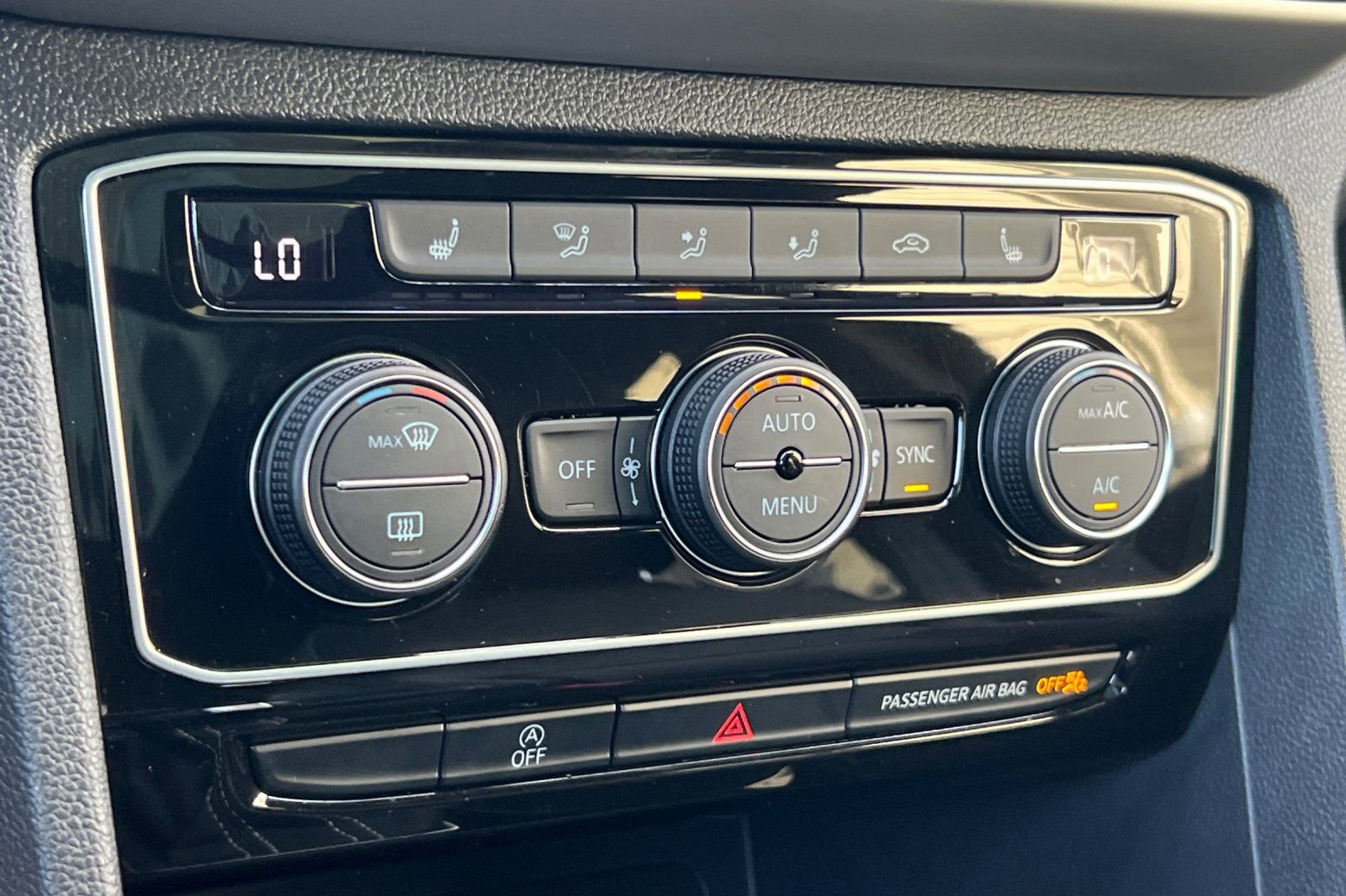 Used 2023 Volkswagen Atlas Cross Sport SEL image 20