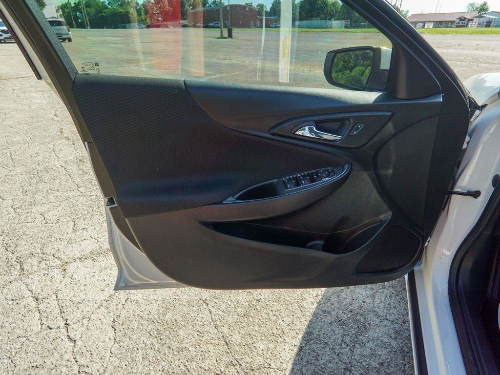 Used 2023 Chevrolet Malibu LT w/ Driver Confidence Package FWD image 15