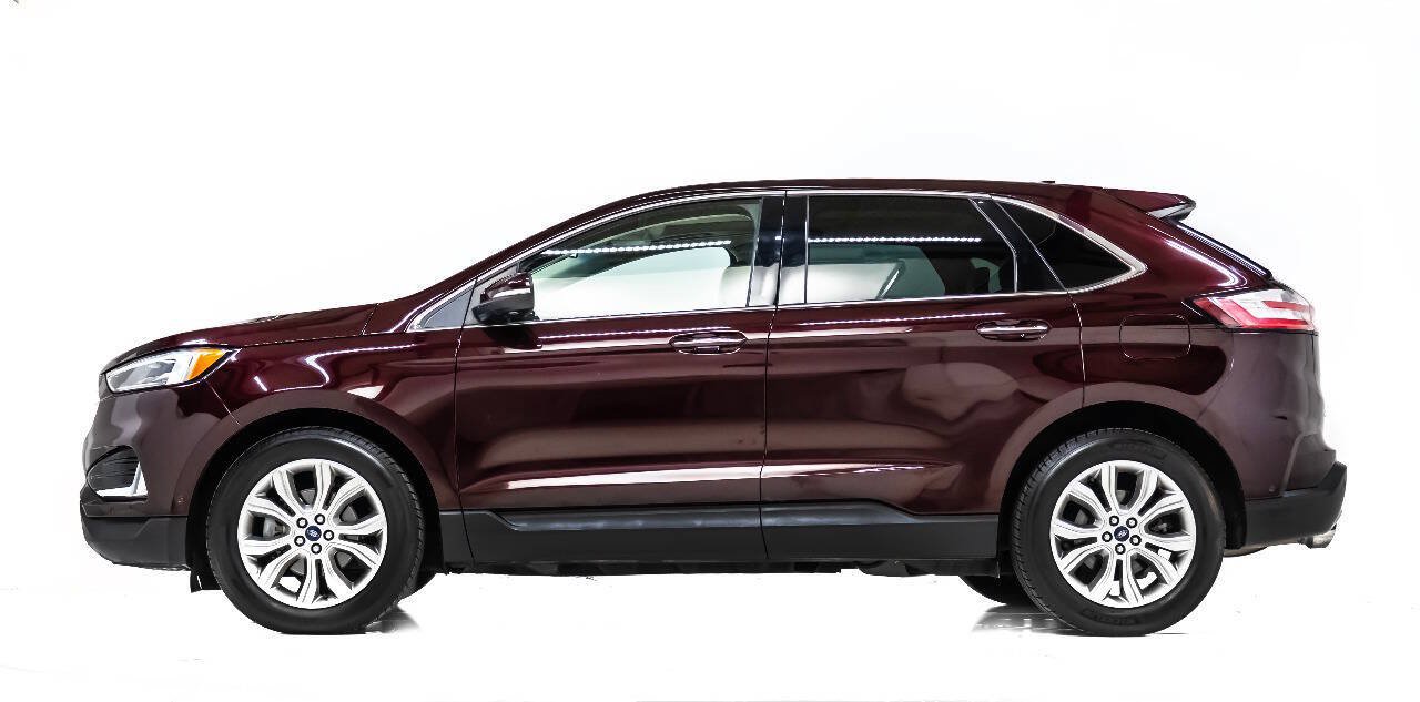 Used 2019 Ford Edge Titanium w/ Equipment Group 301A FWD image 6