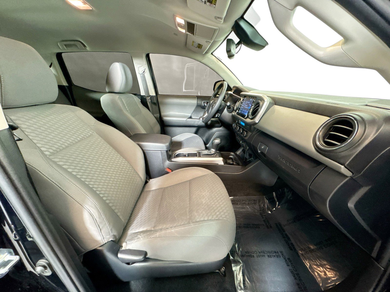 Used 2023 Toyota Tacoma SR image 25