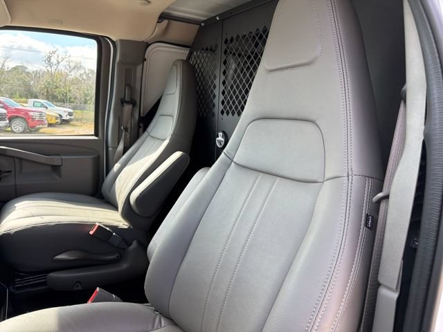 New 2026 Chevrolet Express 2500 w/ Driver Convenience Package RWD image 24