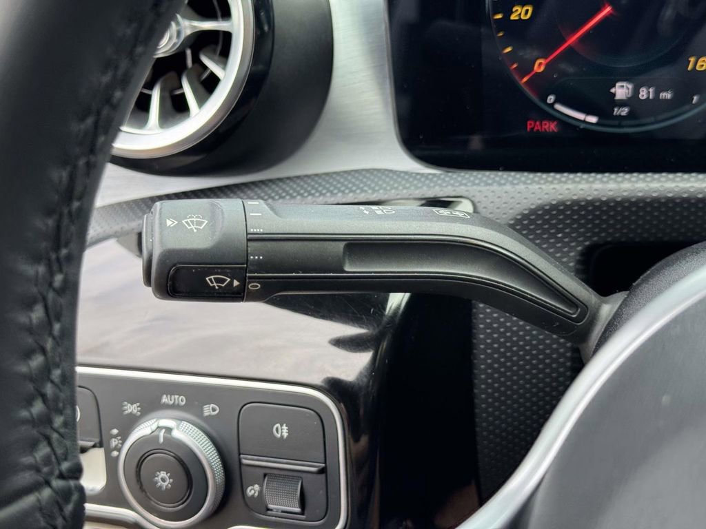 Used 2021 Mercedes-Benz CLA 250 4MATIC image 23