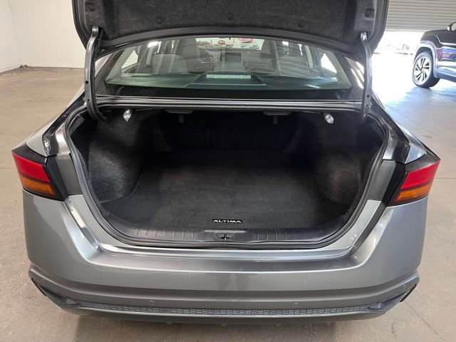 Used 2024 Nissan Altima 2.5 SV image 16