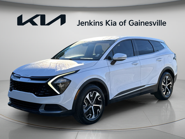 Used 2023 Kia Sportage EX FWD image 3