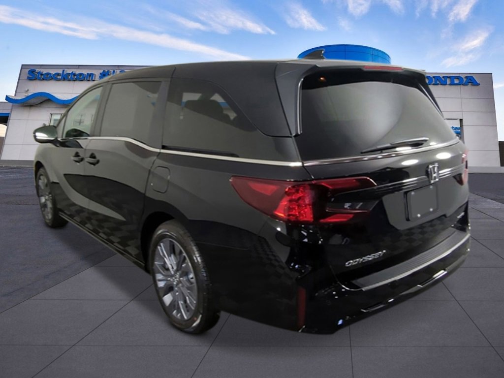 New 2026 Honda Odyssey Touring image 3