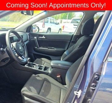 Used 2020 Kia Sportage LX w/ LX Popular Package AWD/4WD image 3