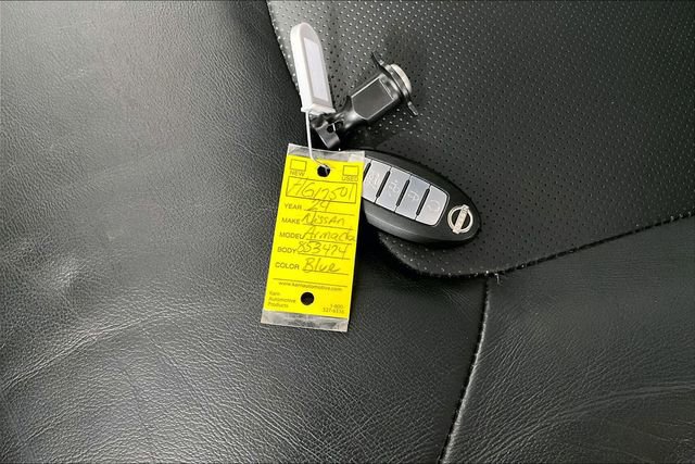 Used 2024 Nissan Armada SL w/ Captain's Chairs Package image 10