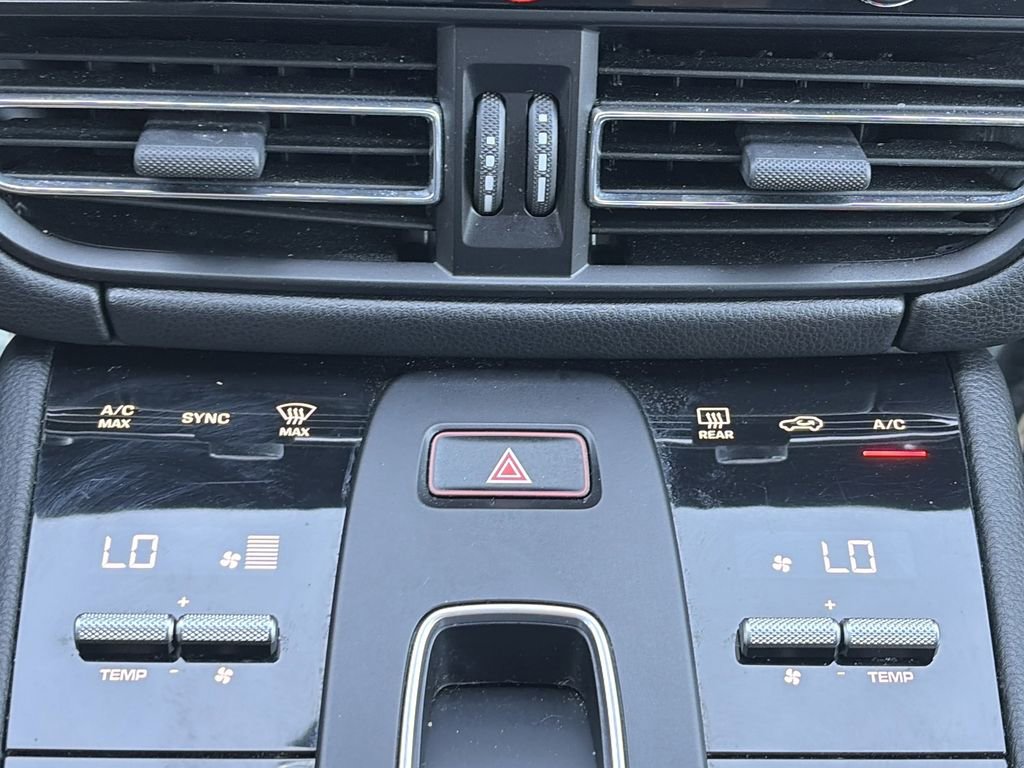 Used 2023 Porsche Macan image 7