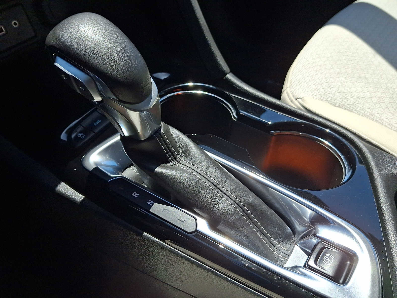 Certified 2023 Buick Encore GX Select AWD/4WD image 16