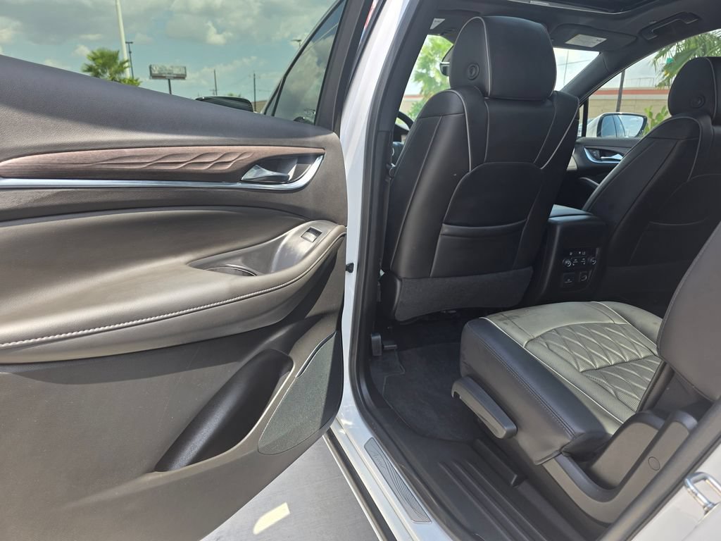 Used 2022 Buick Enclave Avenir FWD image 16