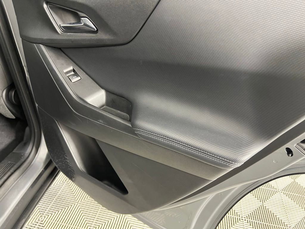 Used 2025 Chevrolet Equinox LT image 30