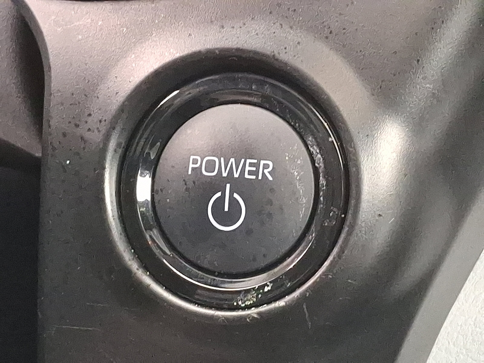 Used 2025 Toyota Sienna XLE image 24