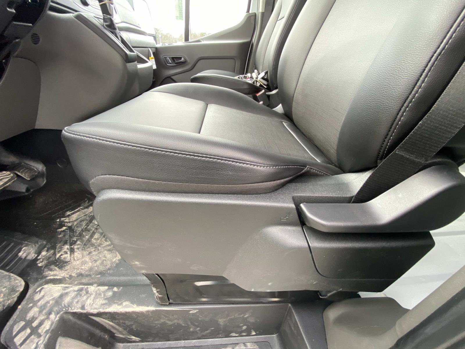 New 2026 Ford Transit 250 148 Medium Roof image 15