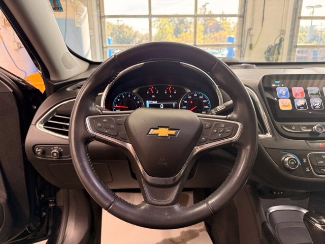 Used 2018 Chevrolet Malibu LT FWD image 13