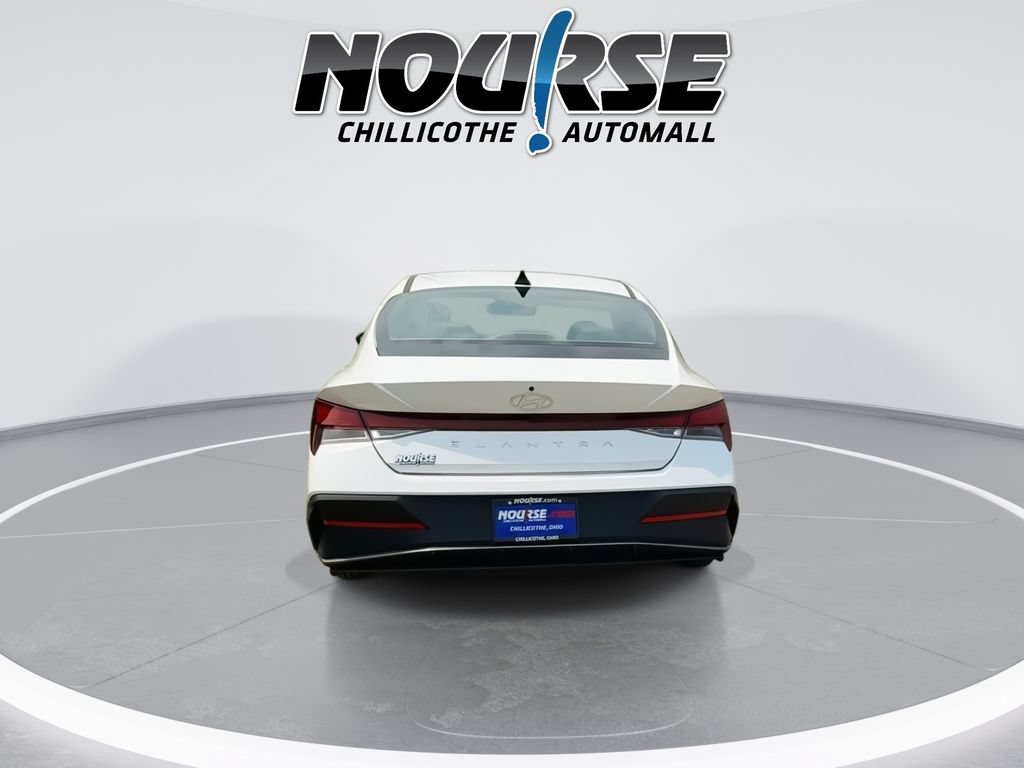 Used 2024 Hyundai Elantra SEL FWD image 7