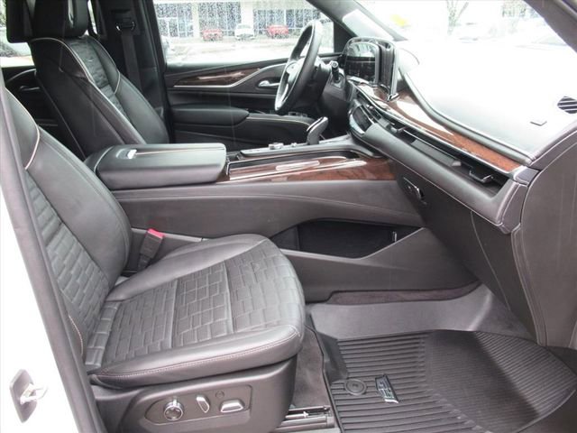 Used 2023 Cadillac Escalade Premium Luxury Platinum w/ LPO, Floor Liner Package image 9