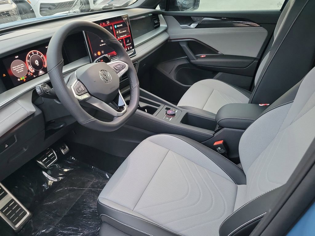 New 2026 Volkswagen Tiguan SE R-Line image 7