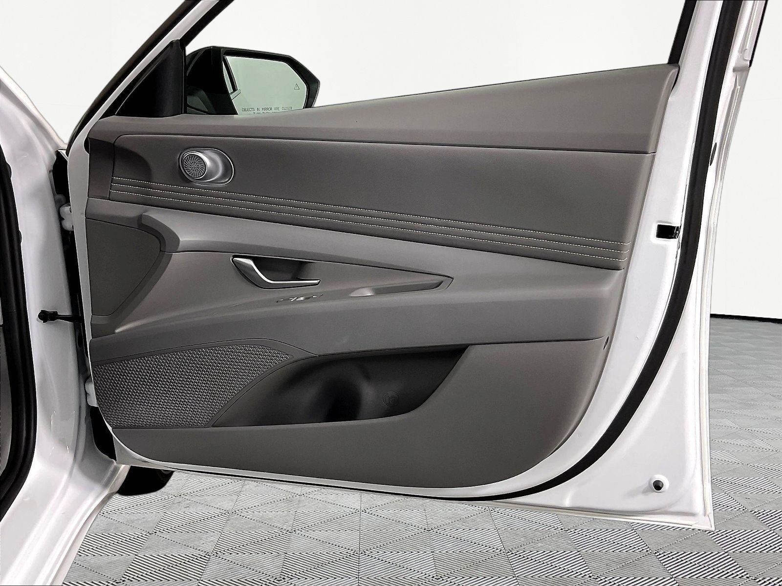 Certified 2026 Hyundai Elantra SEL Sport FWD image 26