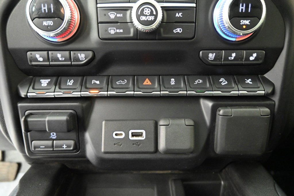 Used 2021 GMC Sierra 3500 AT4 image 35