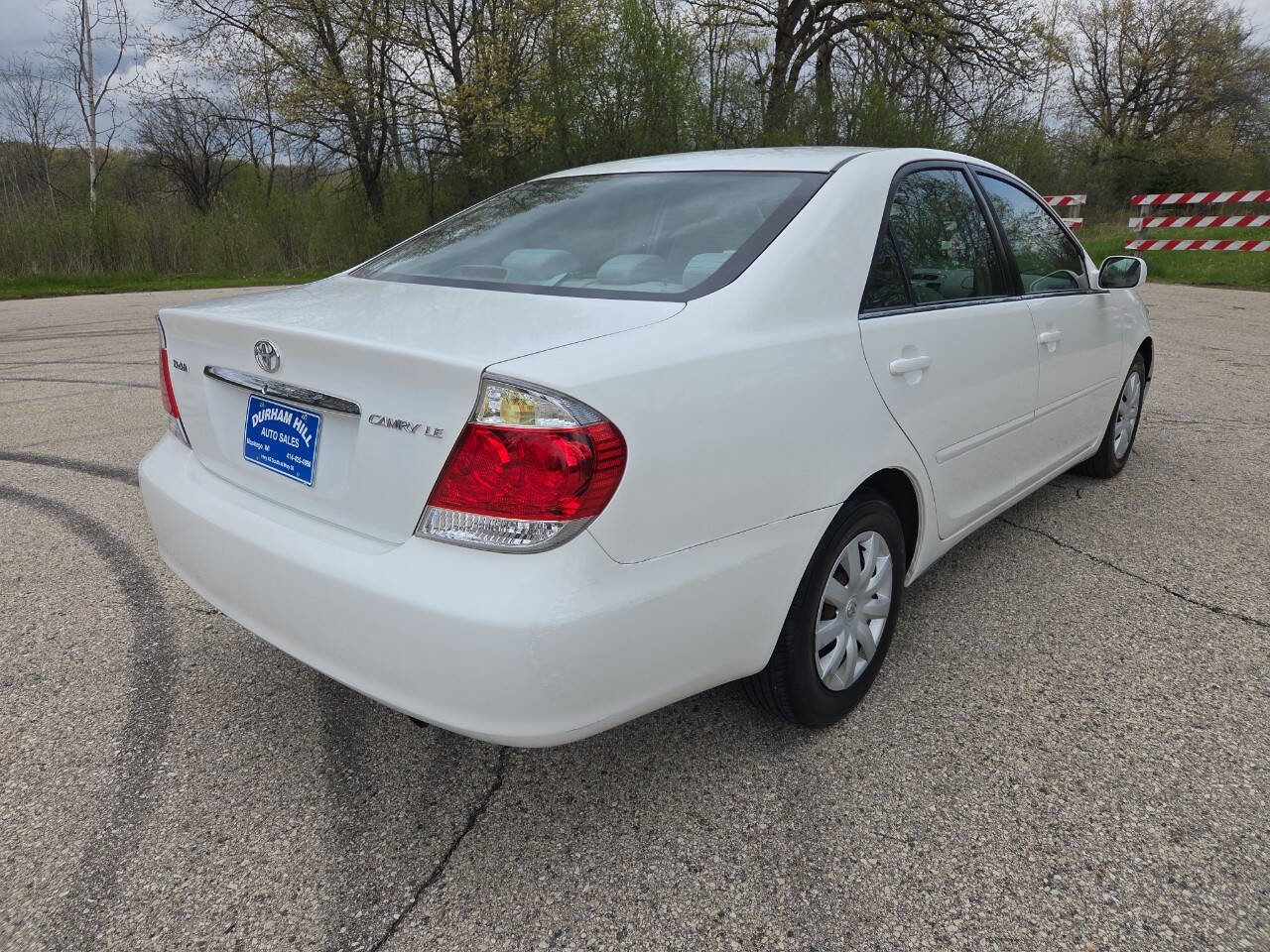 Used 2006 Toyota Camry LE FWD image 6