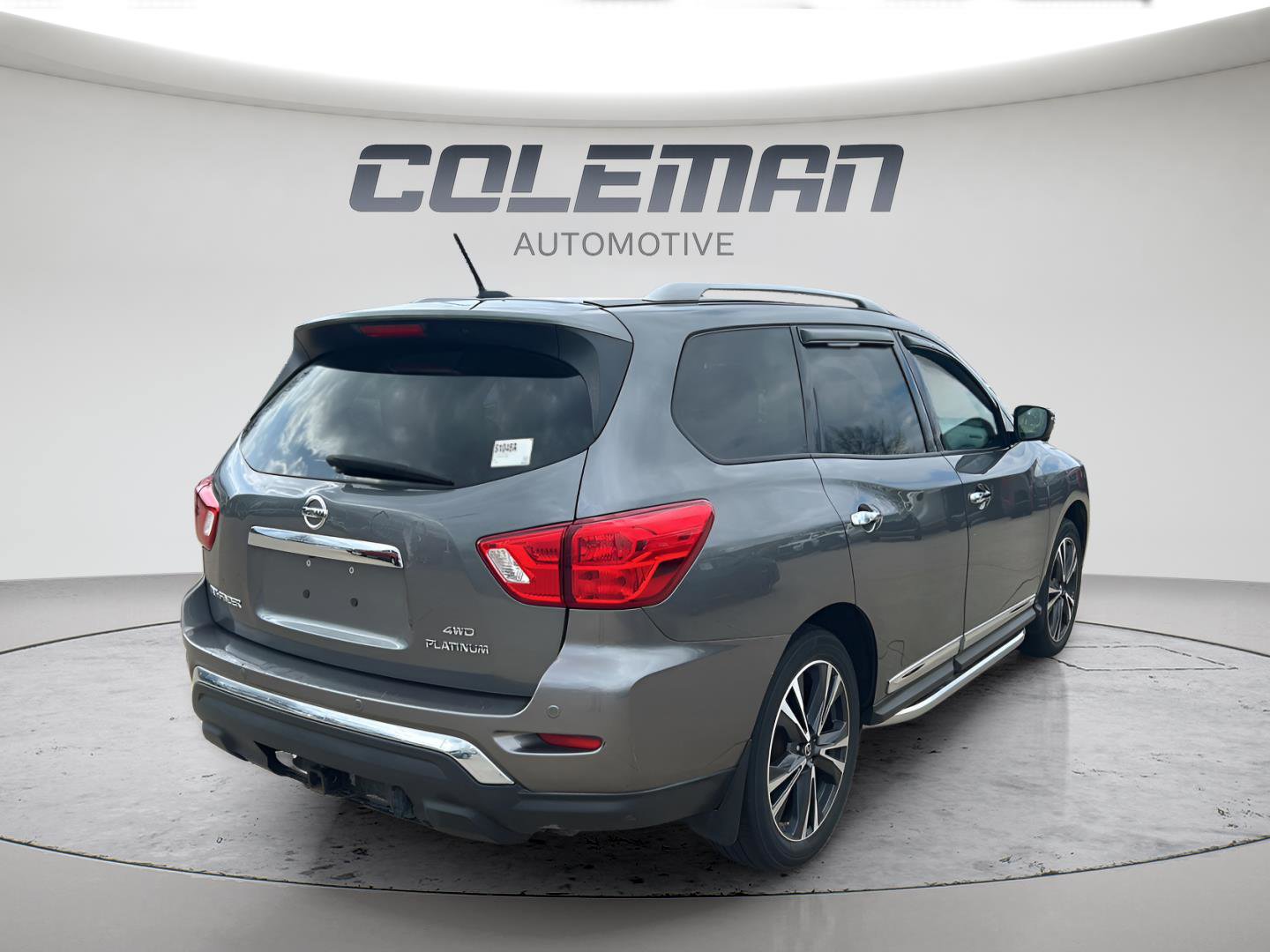 Used 2018 Nissan Pathfinder Platinum AWD/4WD image 5