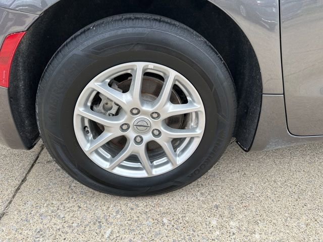 Used 2023 Chrysler Pacifica Touring-L FWD image 29