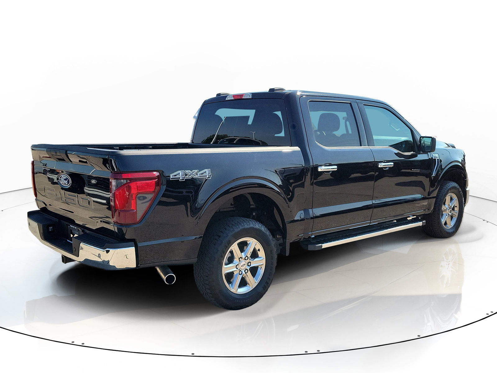 Used 2025 Ford F150 XLT w/ Equipment Group 301A Standard AWD/4WD image 3