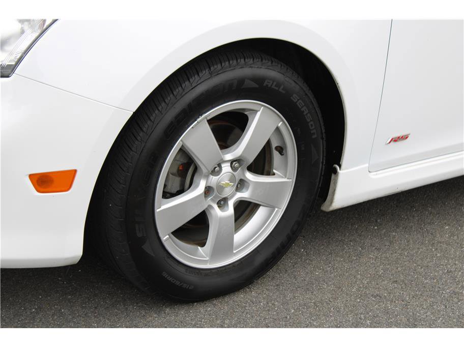 Used 2016 Chevrolet Cruze LT w/ RS Package image 6