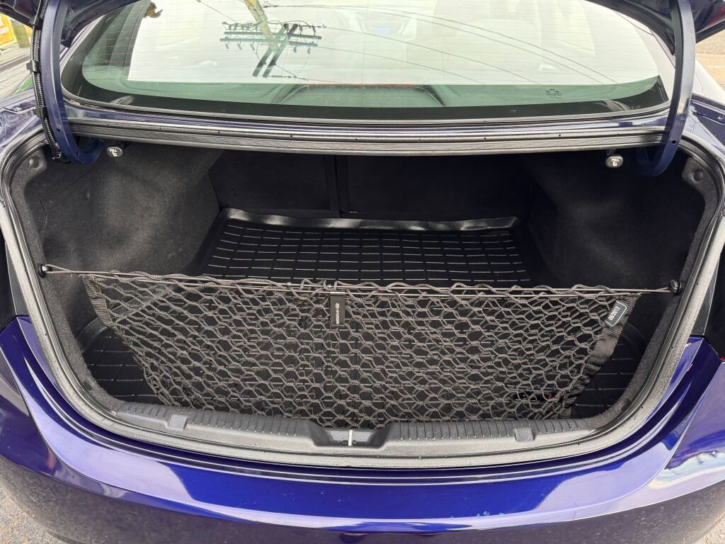 Used 2013 Hyundai Elantra GLS image 12