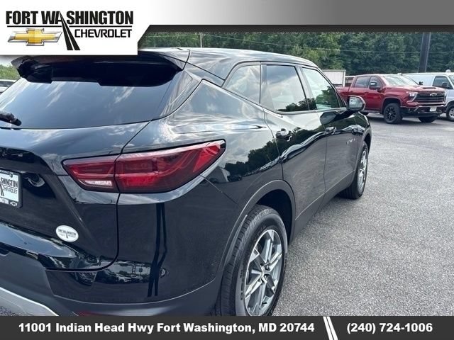 Used 2025 Chevrolet Blazer LT AWD/4WD image 4