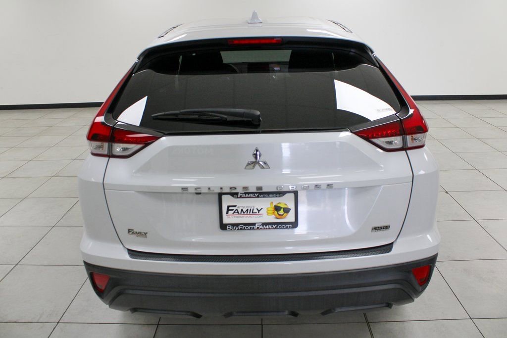 Used 2023 Mitsubishi Eclipse Cross LE image 12