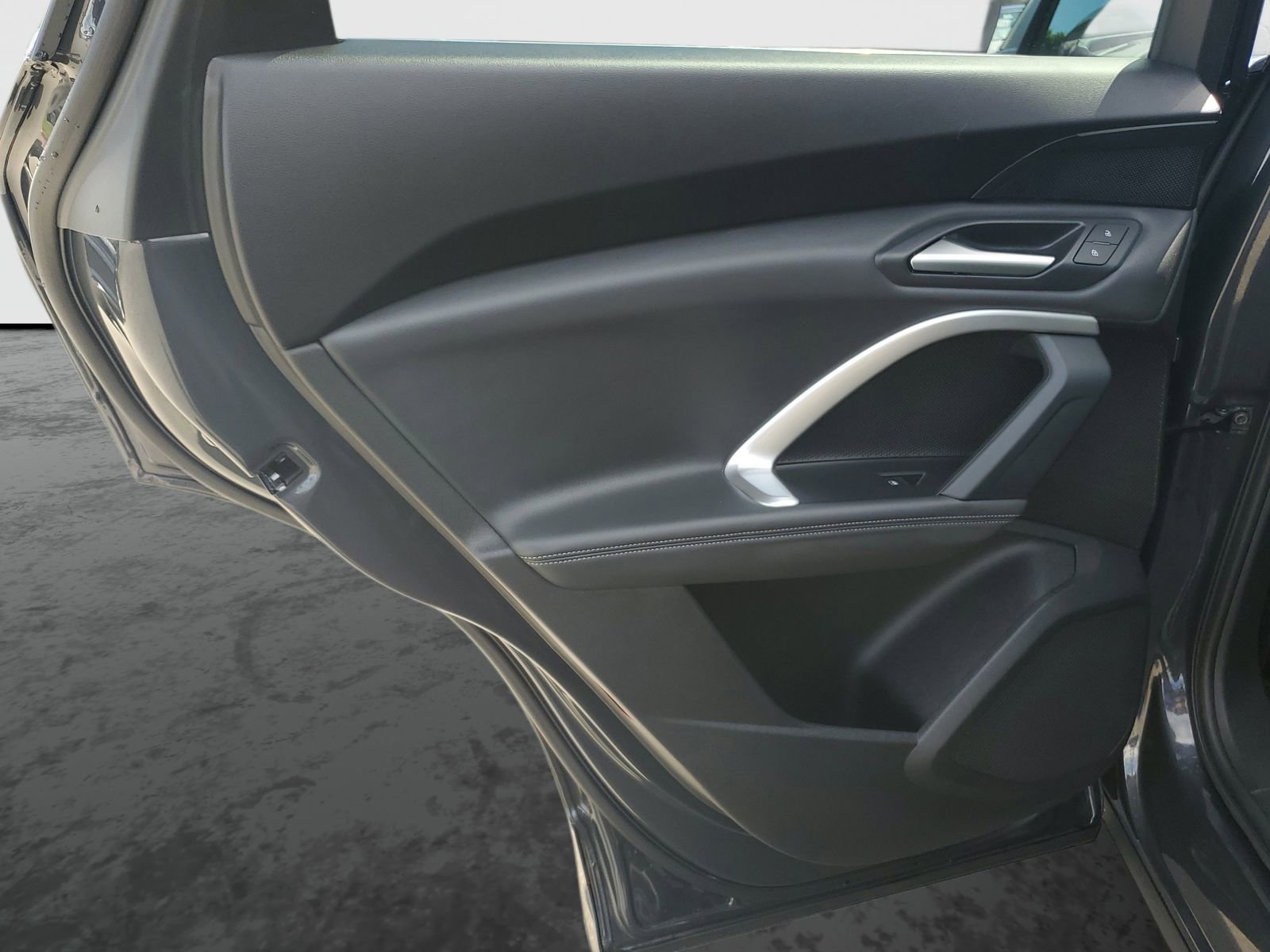 Used 2025 Audi Q5 Premium w/ Convenience Package image 17