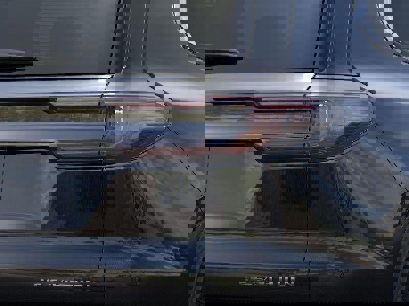 New 2025 GMC Acadia Elevation w/ Elevation Premium Package image 11