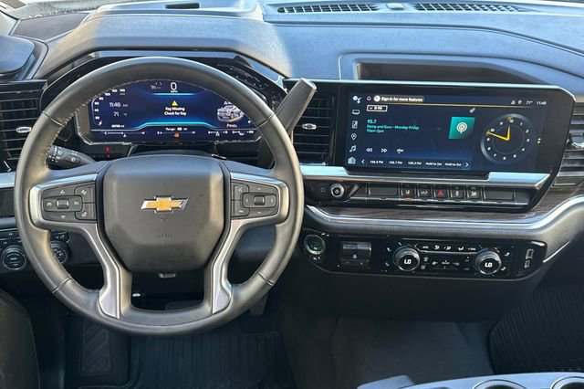Used 2025 Chevrolet Silverado 2500 LT w/ Convenience Package image 16